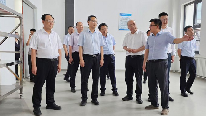 甘肅國投集團(tuán)黨委書記、董事長成廣平一行到西部工程檢測(cè)研發(fā)基地調(diào)研